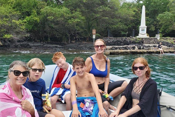Deluxe Snorkeling Trip to Captain Cook Monument