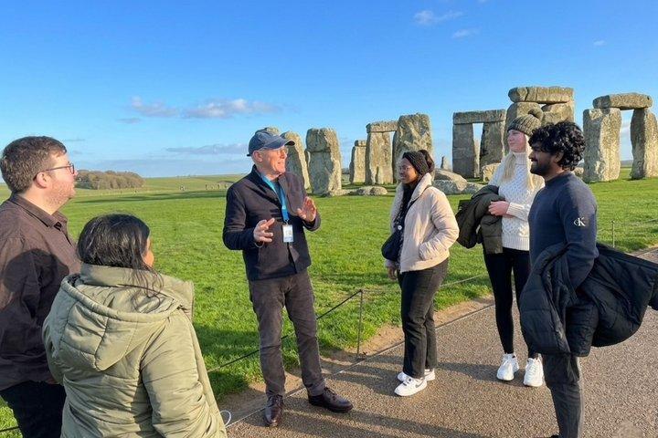 Stonehenge, Windsor Castle and Bath with Pub Lunch in Lacock