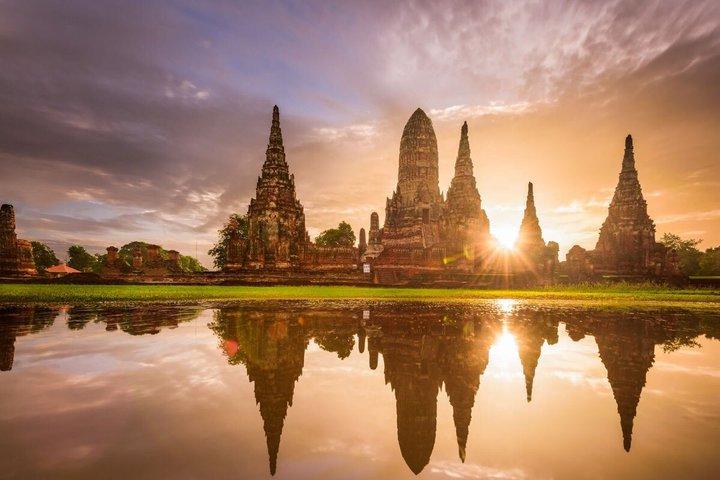 Ayutthaya 5 Temples and Night Market Day Tour from Bangkok