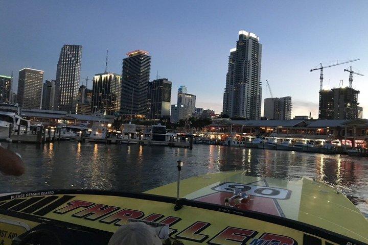 Miami: Evening Architectural Boat Tour with Unobstructed Views
