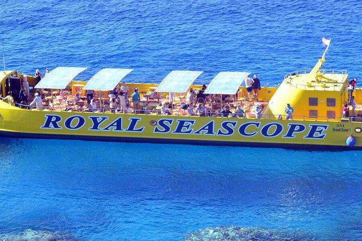 Semi Submarine Tour with Snorkeling from Hurghada and El Gouna