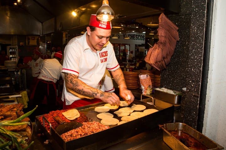 A Night of Tacos and Mezcal in Mexico City