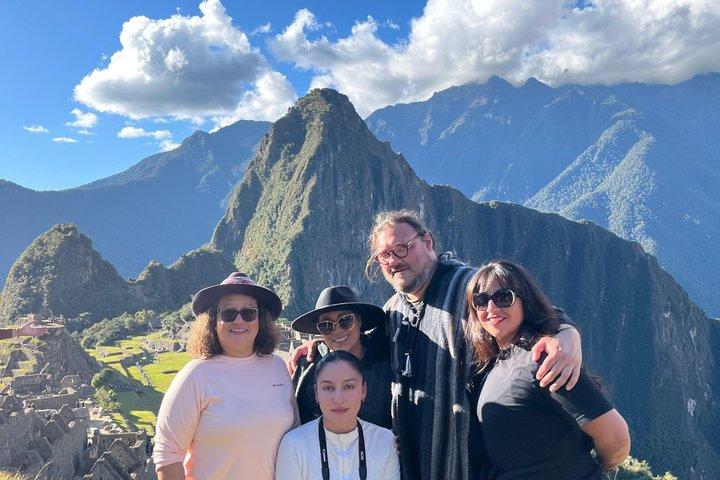 2-Day Tour from Cusco: Sacred Valley and Machu Picchu by Train