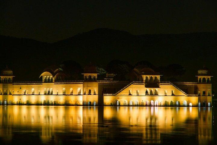 Jaipur Private Heritage Tour Including Guide Car and City Walk
