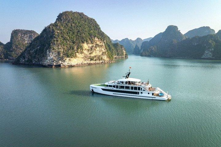 Hanoi: Luxury 5-Star Scenic Cruise Through Ha Long & Lan Ha Bay