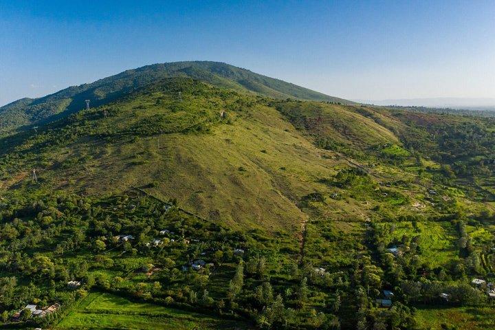 Oldonyo Sabuk Full Day Private Hiking Tour from Nairobi