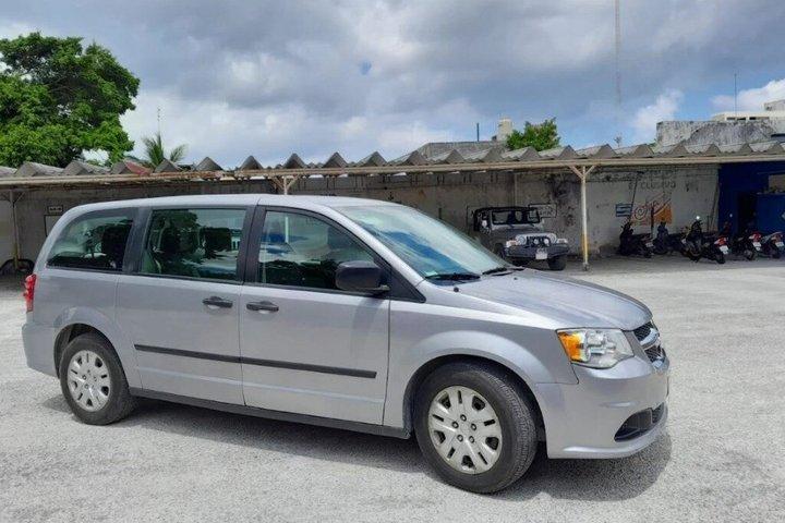 Private Tour in Cozumel by Jeep with Beach Club and Lunch