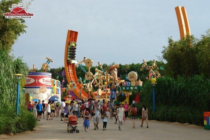 Hong Kong Disneyland Park Admission Ticket