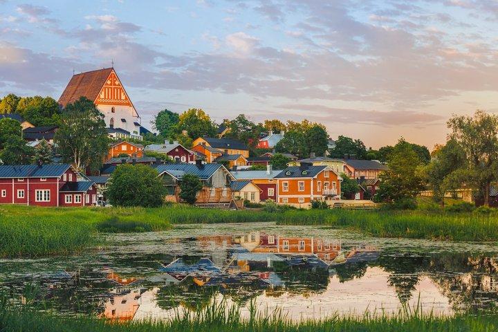 Porvoo Riverside Medieval Old Town Bus Tour from Helsinki