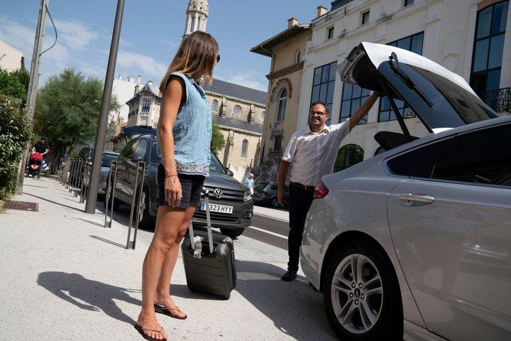 Express Private Transfer Service in Santorini