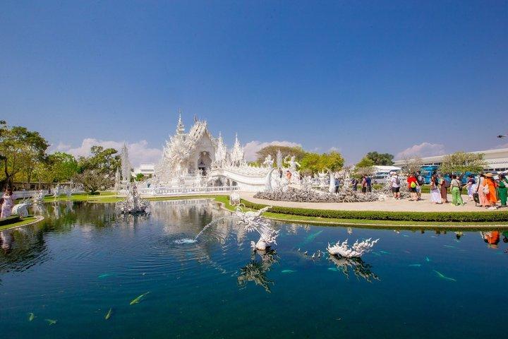 Long Neck Village, White & Blue Temple, Black House Day Tour From Chiang Mai