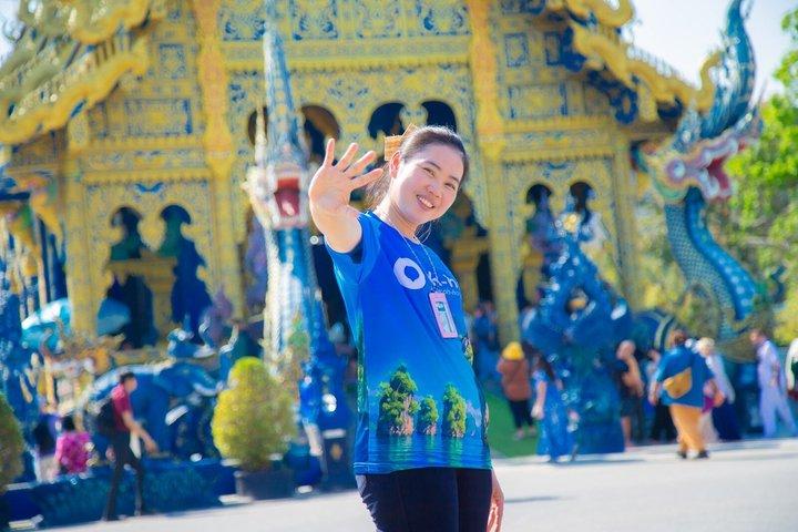Long Neck Village, White & Blue Temple, Black House Day Tour From Chiang Mai