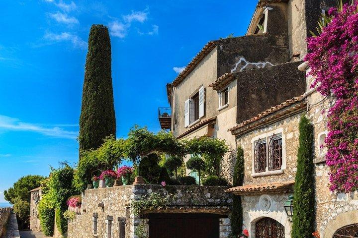 Cannes Antibes and Saint Paul de Vence Tour in Nice