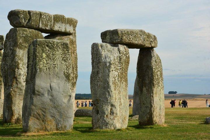 Stonehenge Half Day Tour from London + Ebook