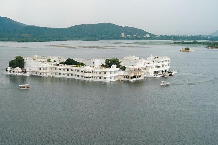 Udaipur City Tour City Palace Jagdish Temple and Sunset Boat Ride