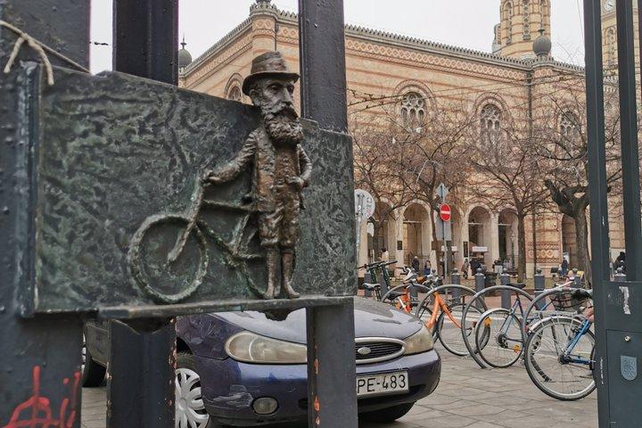 Budapest City Highlights and Hidden Gems Walking Tour