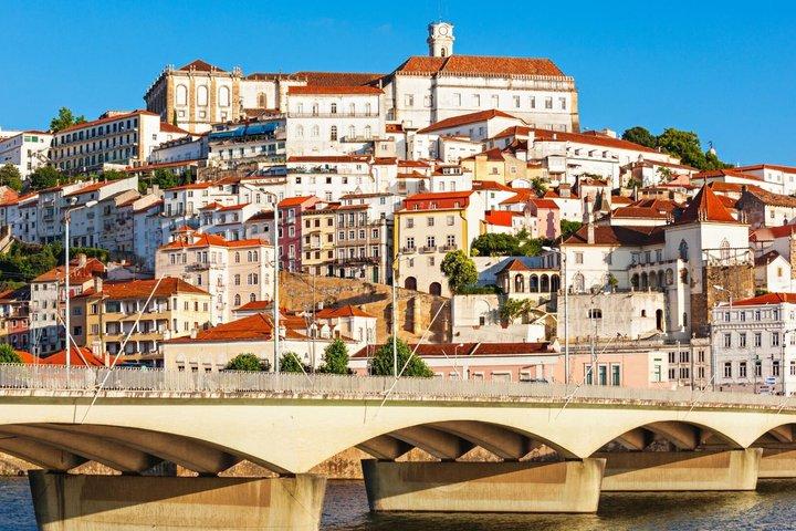 Fatima and Coimbra Privado Full-Day Tour from Porto
