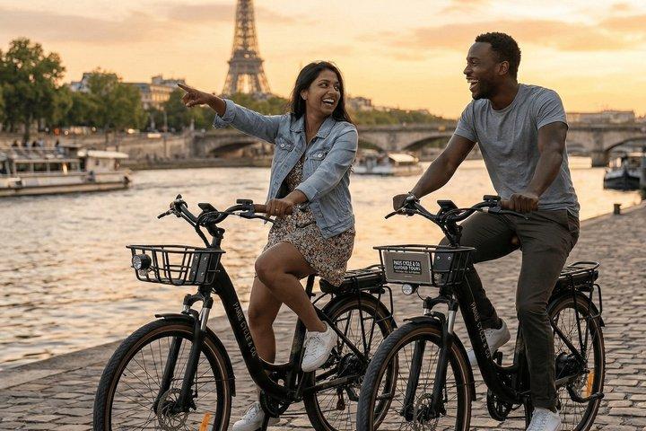 Paris Highlights Electric Bike Tour on Eiffel Tower and Louvre