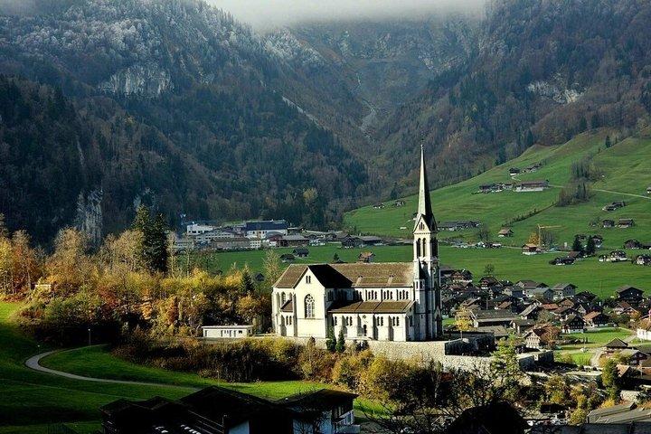 Private Swiss Alps tours Interlaken Lauterbrunnen and Grindelwald