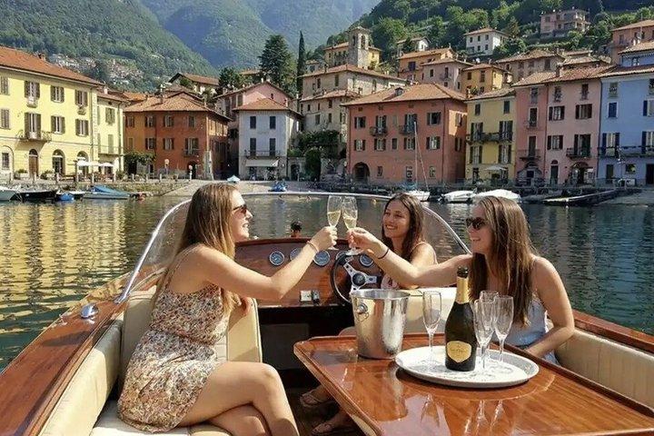 Lake Como Wooden Boat Tour with Skipper