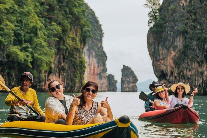 Phuket: James Bond Island Speedboat Tour with Canoeing