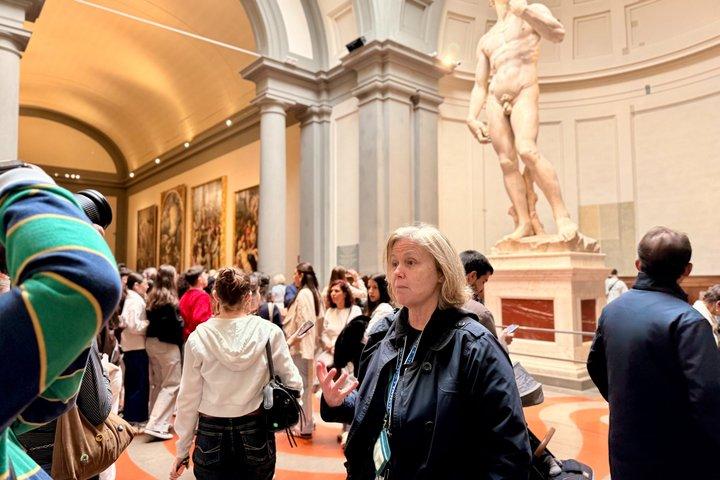 Uffizi & Accademia Timed Entry: Small Group Duomo Walking Tour