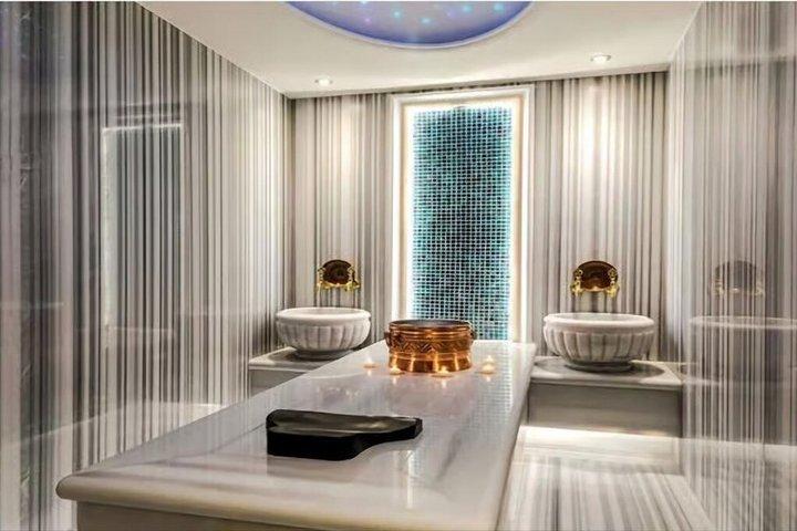 Istanbul: Turkish Bath, Sauna, Massage & Pool