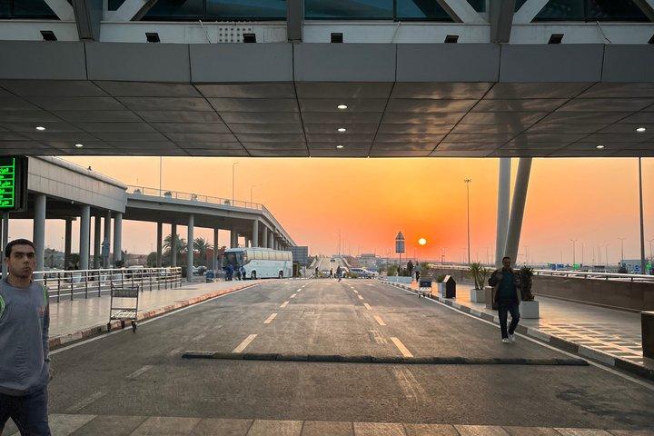 Cairo & Sphinx Airport Transfers: Reliable & Private"
