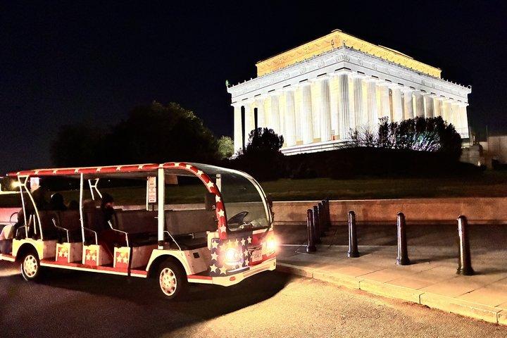 Washington DC Monuments & History Guided Moonlight Tour by E-Cart