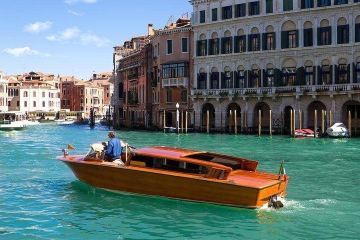 Venice Private Water Taxi from your Hotel to Santa Lucia Station