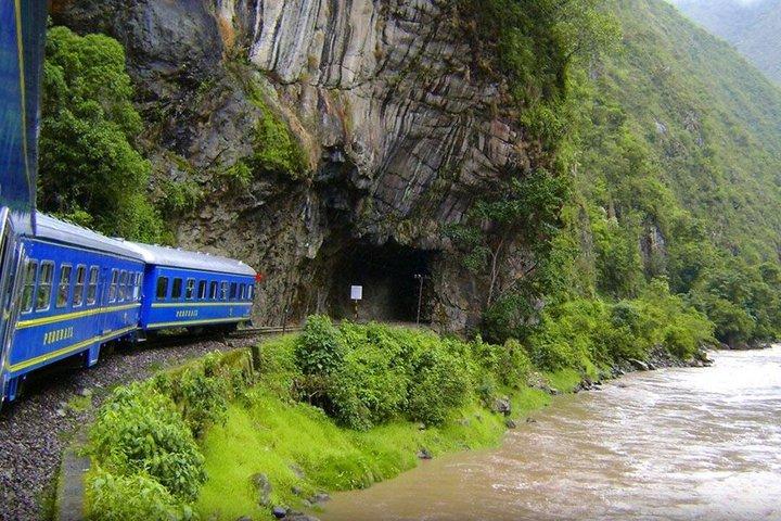Machu Picchu 2-Day Tour with Entrance in Aguas Calientes