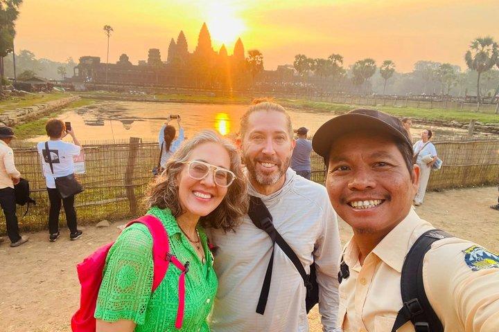 Angkor Wat Private Day Tour- Bayon Temple Ta Prohm Temple