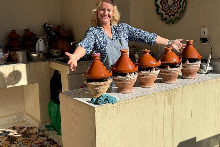 Cooking class in a Moroccan way.