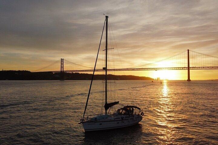 Lisbon Sunset or Daily Boat Tour on the Tagus River with Drinks
