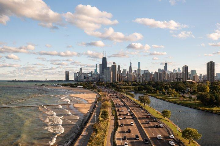 Skyline, Lakefront and Millennium Park Chicago Private Day Tour