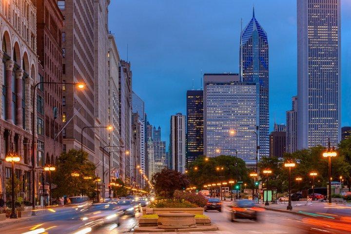 Chicago Private Night Skyline and Lakefront Scenic Tour