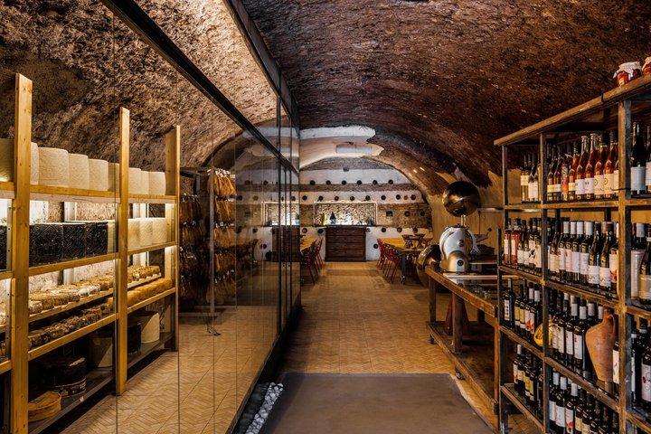 Rome E-Bike Tour with Food & Wine Tasting In Archaeological Site
