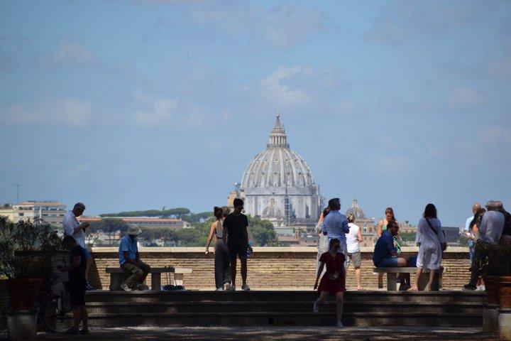 Rome E-Bike Tour with Food & Wine Tasting In Archaeological Site