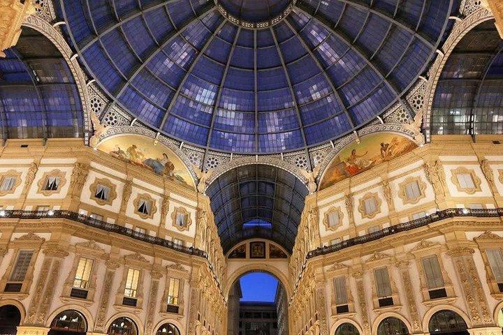 MIlan City Tour by Night summer version