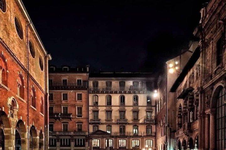 MIlan City Tour by Night summer version