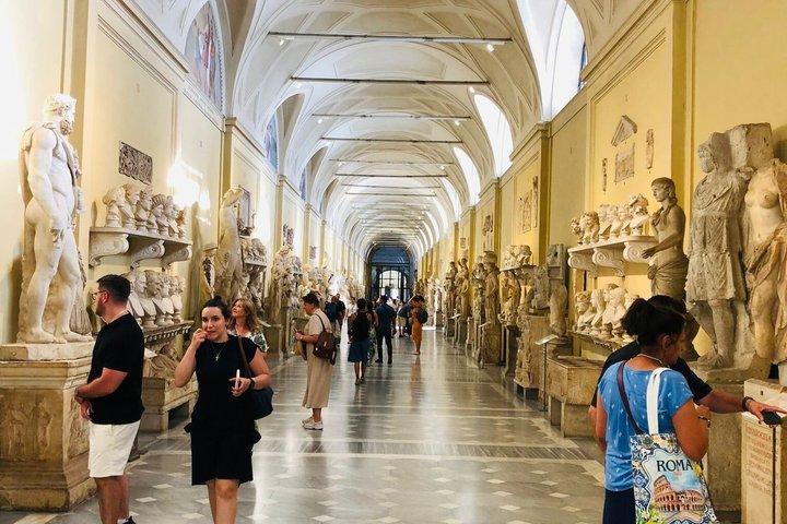 Skip the Line St. Peter Basilica Ticket with Audio Guide