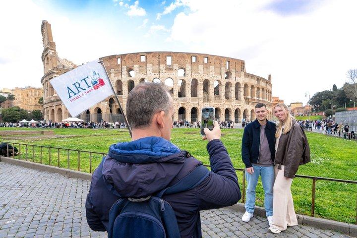 Rome: Colosseum Guided Tour with Roman Forum and Palatine