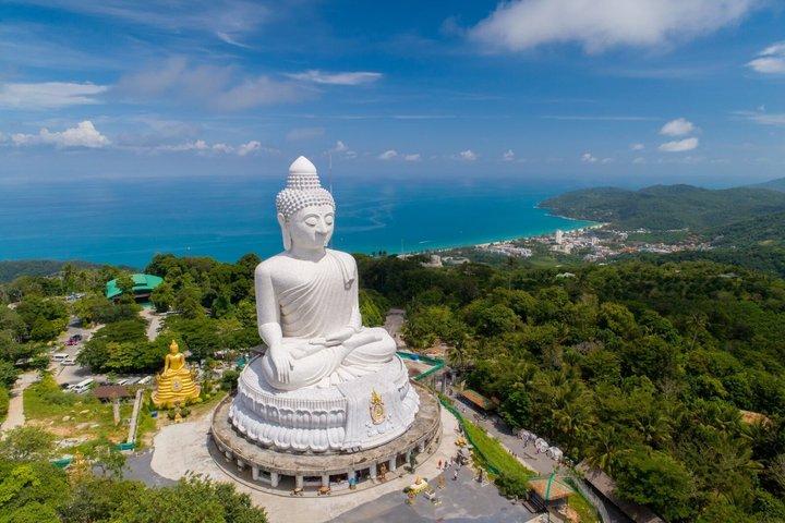 Phuket Discovery with Lunch: Big Buddha, Old Town & Sunday Market