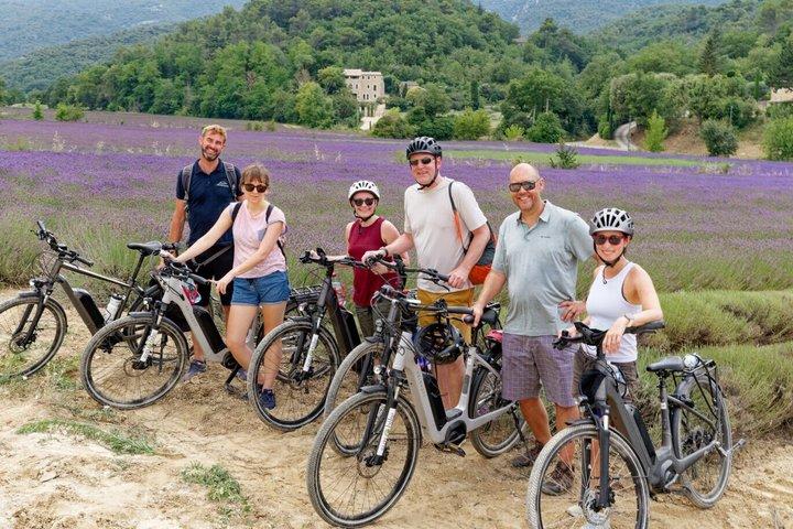 Full Day E-bike Tour in the Luberon Region from Aix en Provence