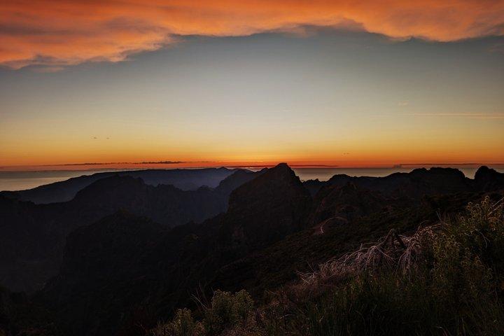 Pico do Arieiro Sunset Transfer with Optional Stairway Hike