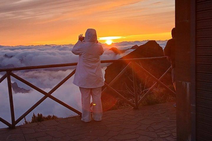 Pico do Arieiro Sunset Transfer with Optional Stairway Hike