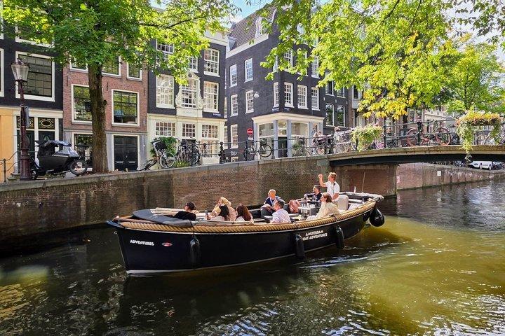 Private 90 Minute Amsterdam Canal Belt Exploration Cruise