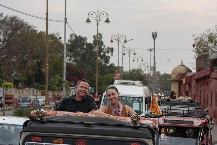Jaipur: Open Jeep Safari with Sunset view from Nahargarh Fort