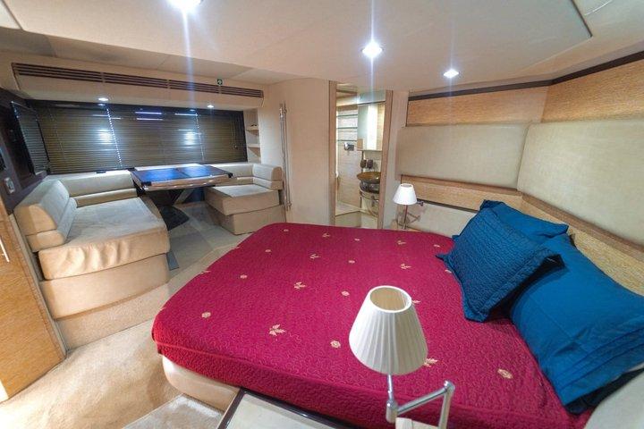 Private Luxury Yacht Experience in Miami with 2 Jet Skis Included