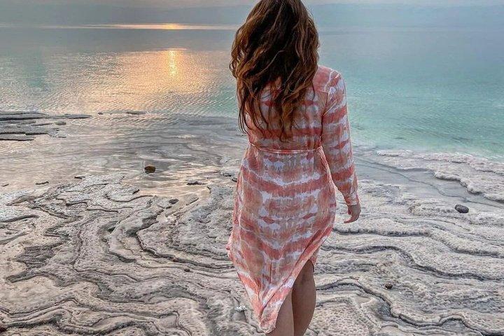 Petra and Salt Beach Private Guided Tour